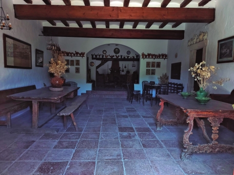 Can Guilla: evolució  d’una masia medieval a barroca