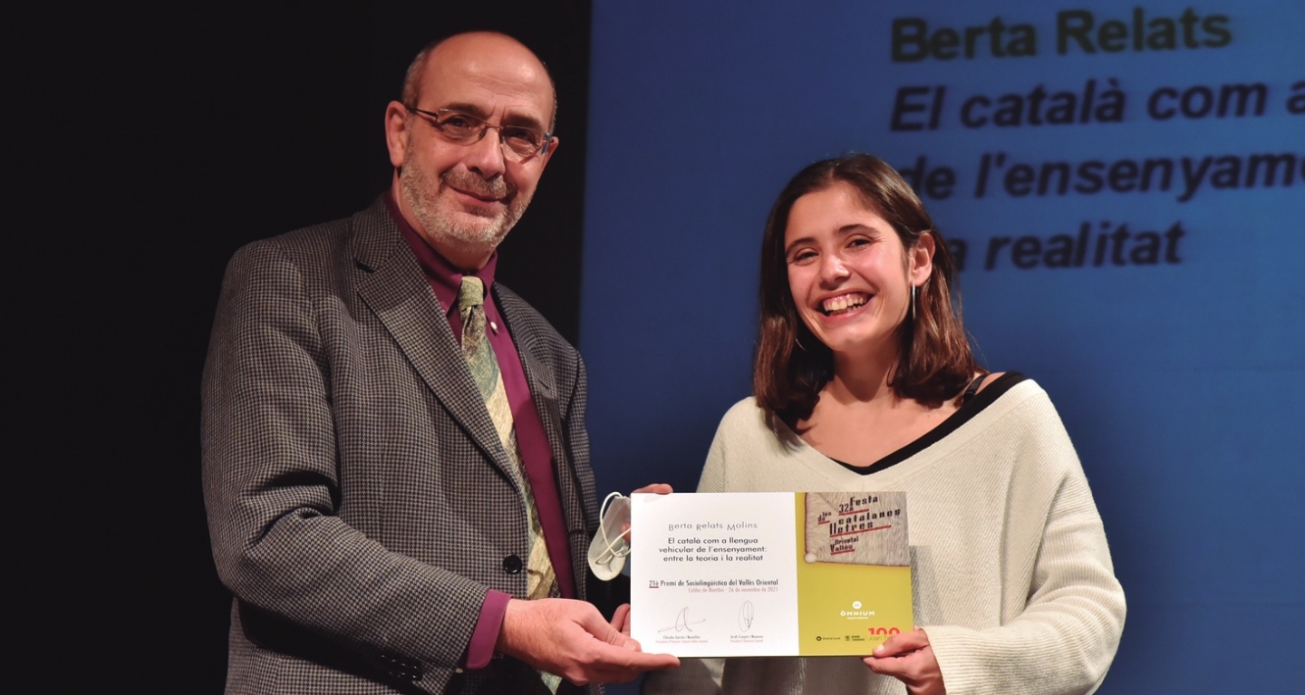 Òmnium del Vallès Oriental premia un estudi  que evidencia el retrocés del català a les aules