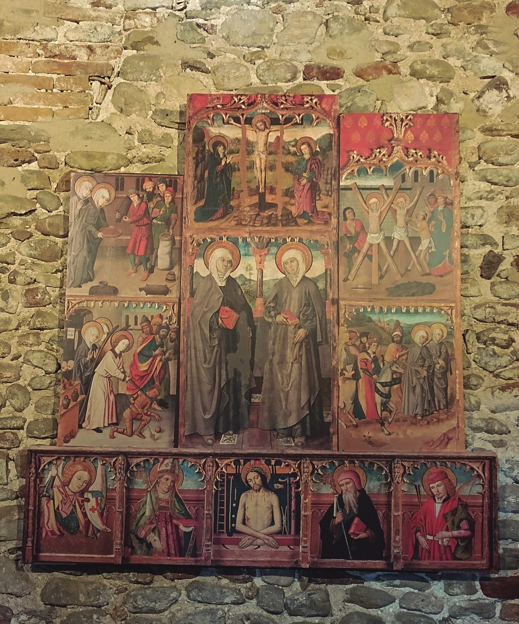 Nova rèplica del retaule i nou altar per a l'església de Santa Justa